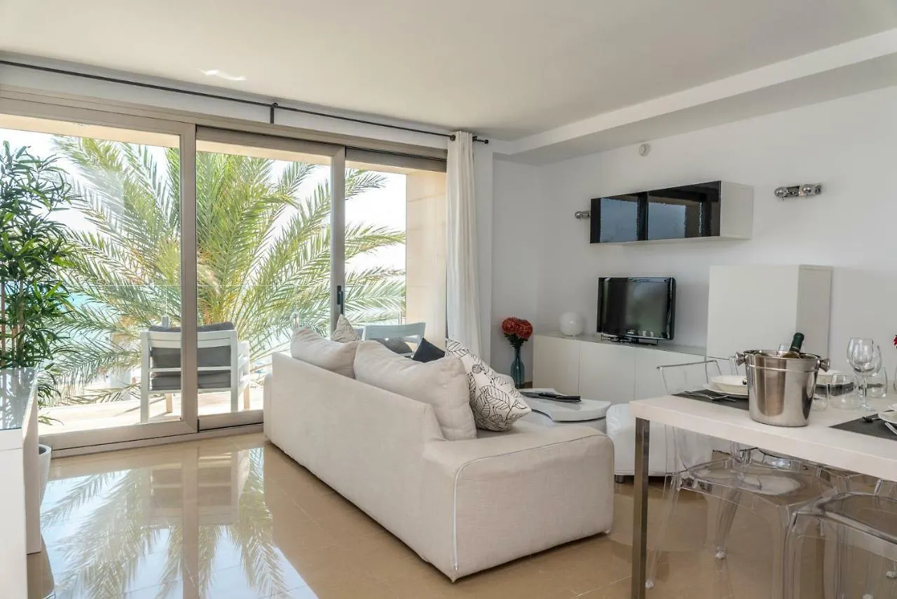 Апартаменты Apartaments Delfin Плайя де Пальма