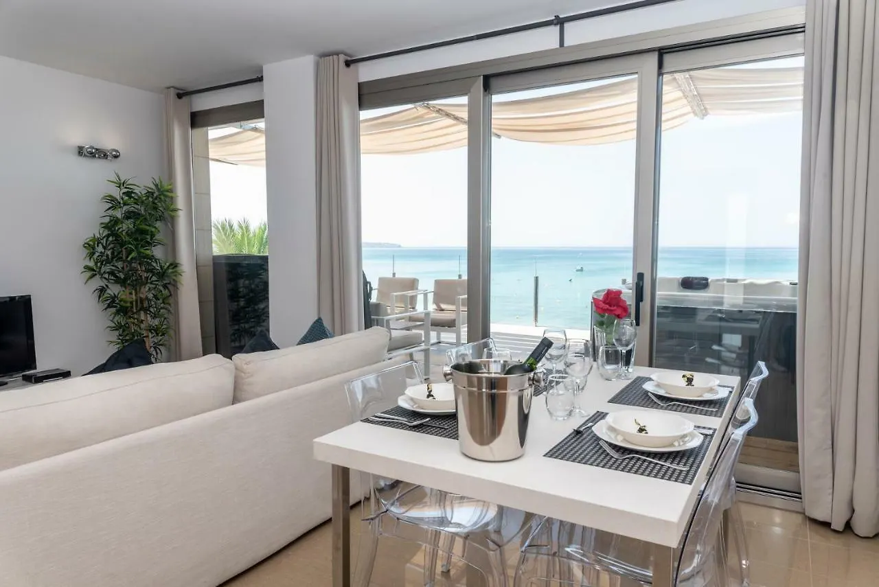 Апартаменты Apartaments Delfin Плайя де Пальма